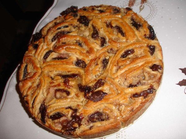 Orechovo-slivkovký koláčik