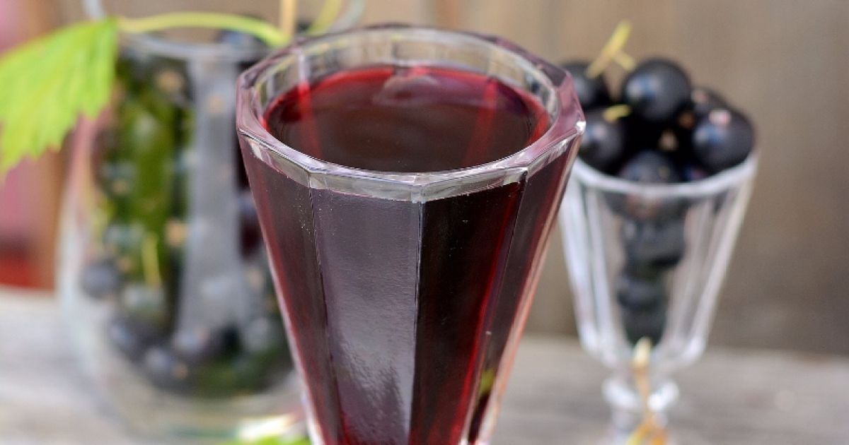 Dezertné víno z čiernych ríbezlí, fotogaléria 1 / 1.