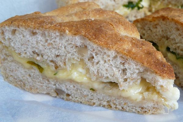 FOTORECEPT: Chlieb plnený syrom