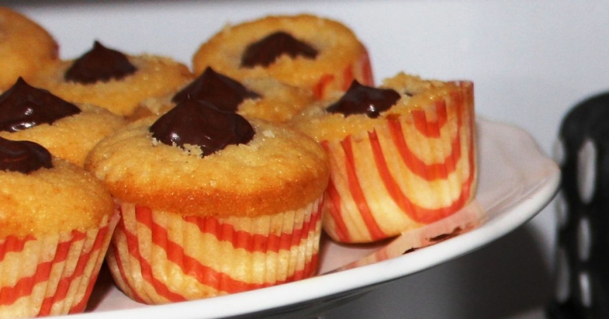 Mandľové cupcakes s pudingovým krémom, fotogaléria 3 / 4.
