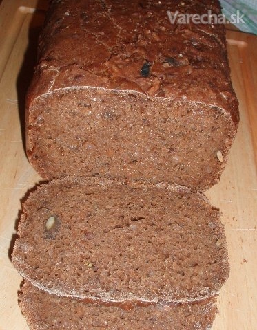 Tmavý celoražný kváskový chlieb (fotorecept) recept