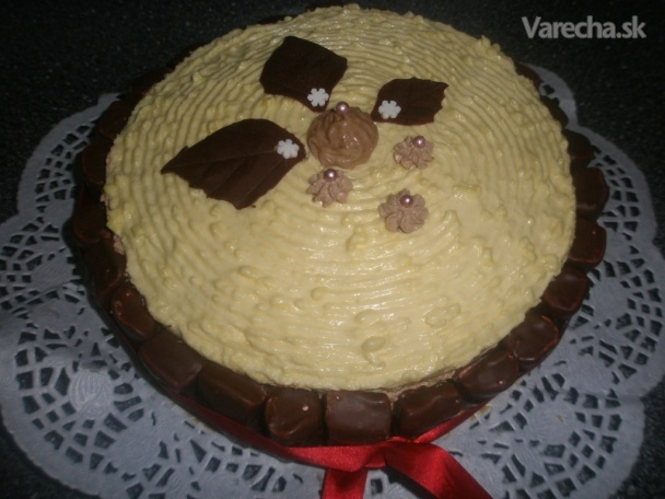 Torta s bielou čokoládou a cukríkmi (fotorecept) recept