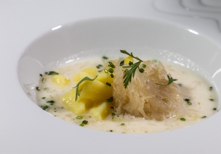 Mliečna kapustová polievka so zemiakmi recept