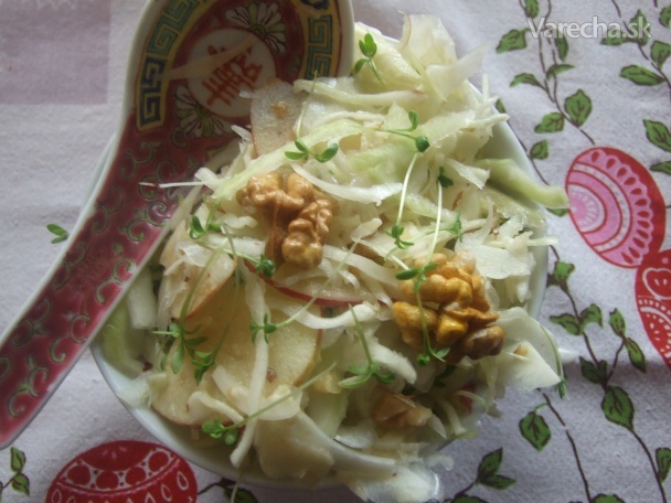 Kapustový šalát s orechami a žeruchou (fotorecept) recept ...