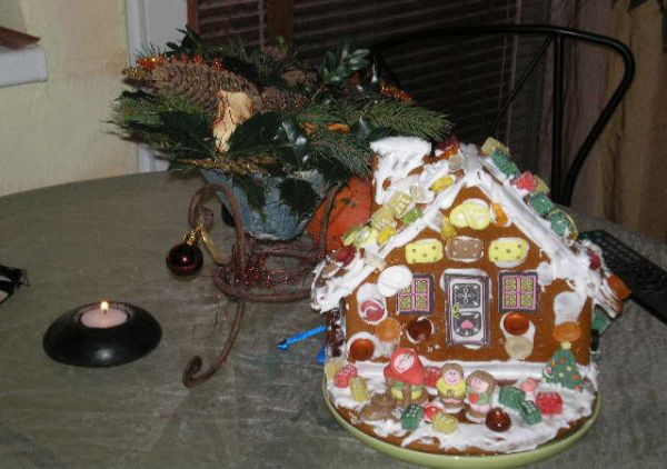 Vianočný medovníkový domček