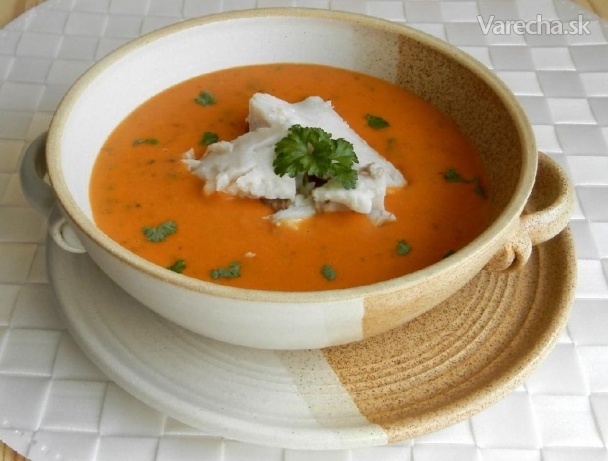 Krémová rajčatová polévka s treskou recept
