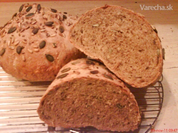 Tmavý celozrný chlieb (fotorecept) recept