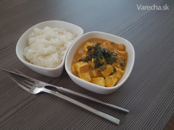Tofu karí s cícerom a špenátom (fotorecept) recept