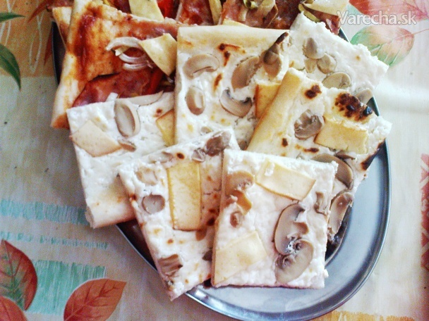Bryndzovo šampiňónová pizza recept