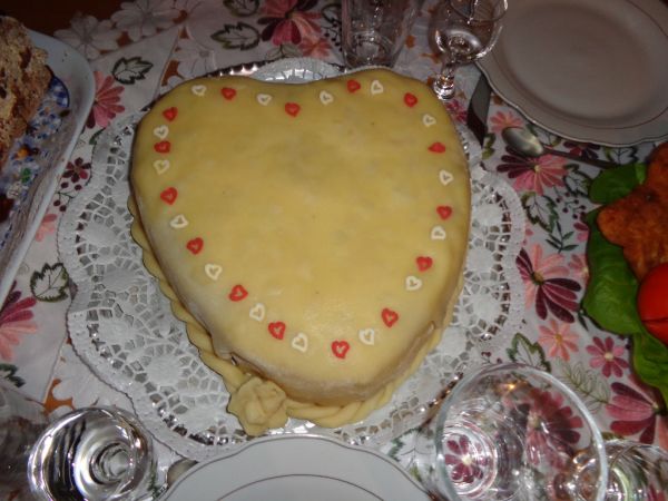 Valentínska ananásová torta