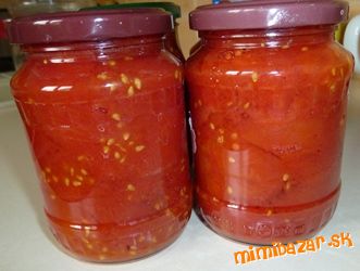 Zavárané lúpané paradajky vo vlastnej šťave