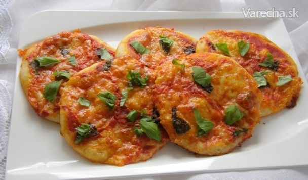 Domácí mini pizza Margherita recept