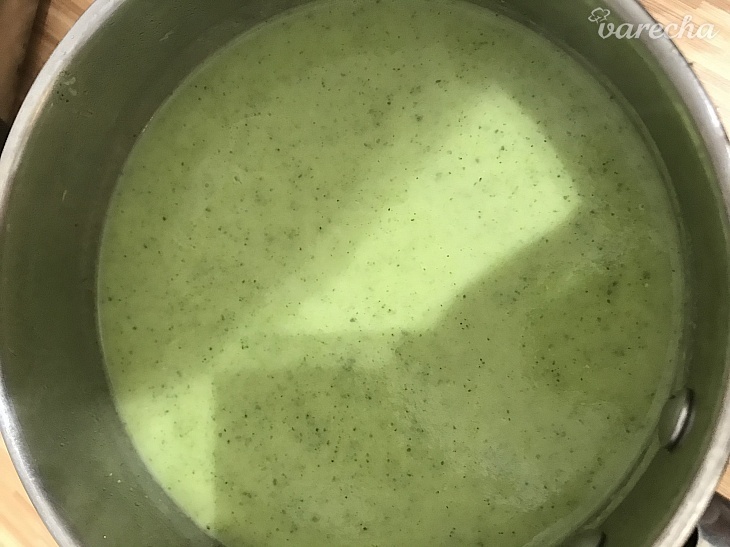 Krémová brokolicová polievka (fotorecept) recept