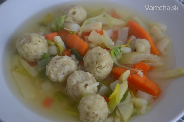 Zeleninová polievka s drožďovými knedličkami (fotorecept) recept ...