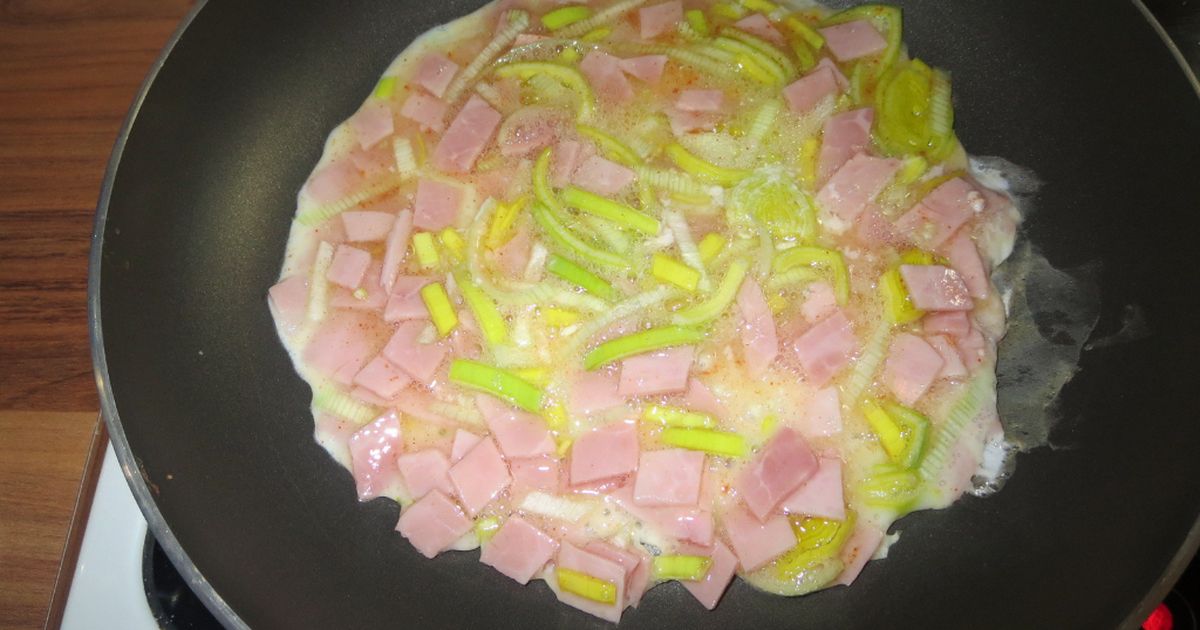 FOTORECEPT: Bielkovinová omeleta s pórkom a harisou ...
