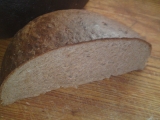 Celozrnný pšeničný domáci chlieb