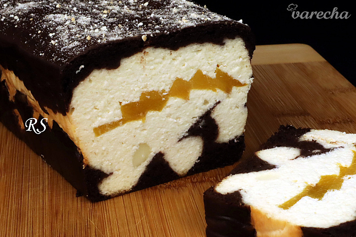 Tvarohový koláč na liatom kakaovom ceste recept
