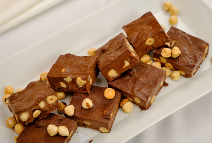 Čokoládové bezlepkové „brownies“ s lieskovcami recept
