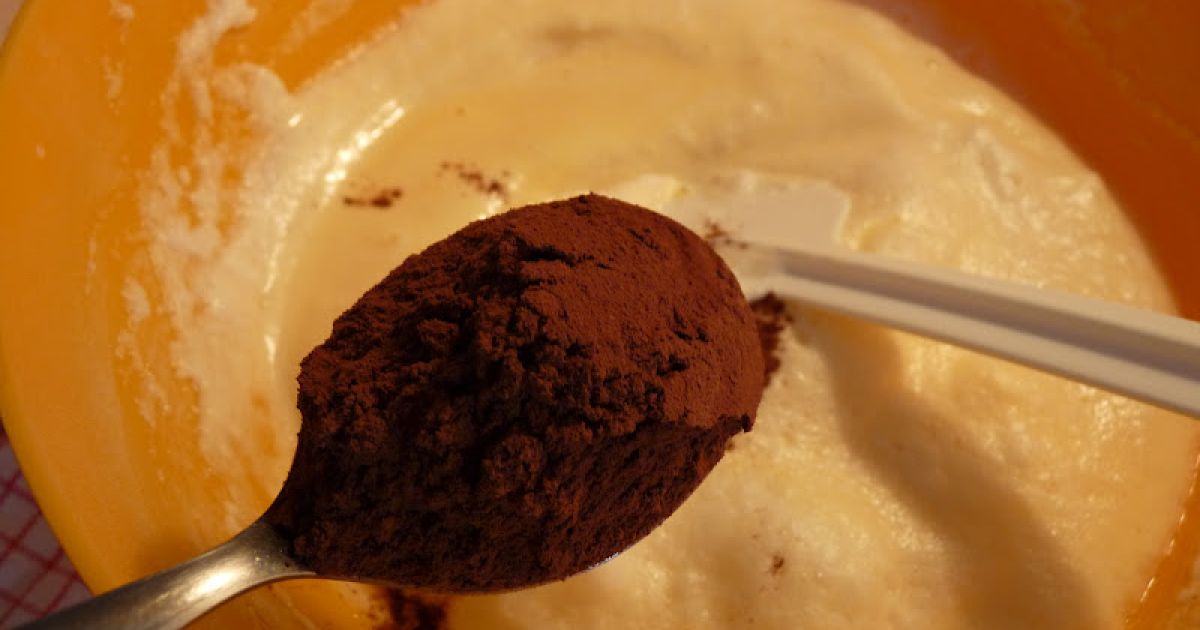 Kakaový koláč s marhuľami a ríbezľami, fotogaléria 2 / 5.