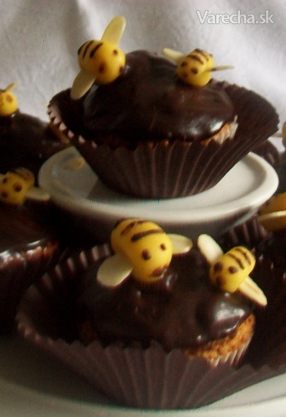 Čokoládovo-banánove muffiny a včielka Maja (fotorecept) recept ...