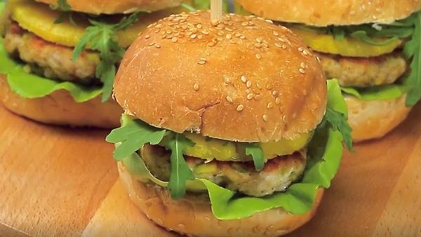 VIDEORECEPT: Hawai burger