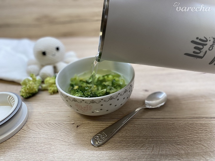 Brokolicová polievka s kukuricou a pórom recept