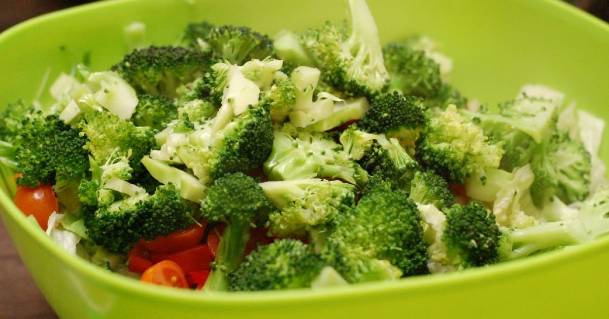 Brokolicový šalát s ľanovými semienkami, fotogaléria 5 / 8.