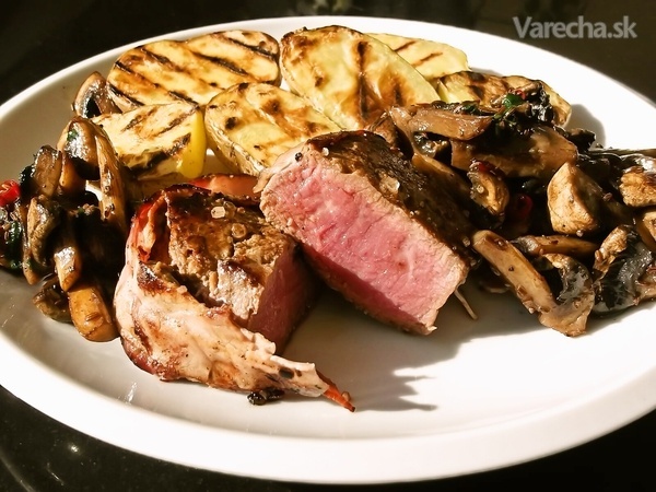 Steak v sušenej šunke s pečiarkami (fotorecept) recept