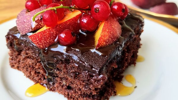 Hrnčekový cuketovo-čokoládový koláč