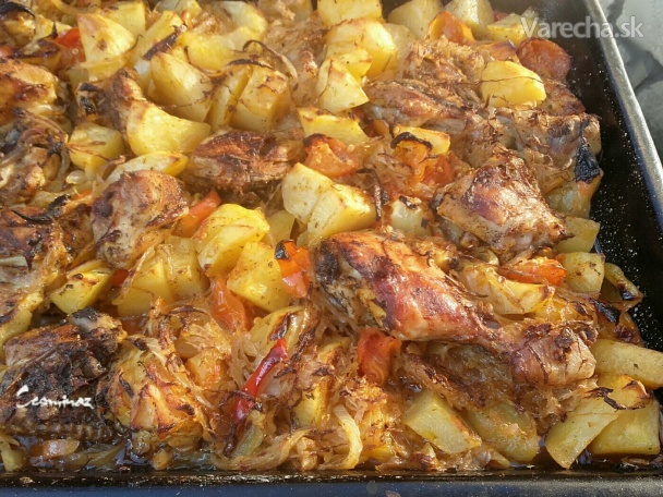 Zapečené zemiaky s kuracím mäsom a kyslou kapustou (fotorecept ...