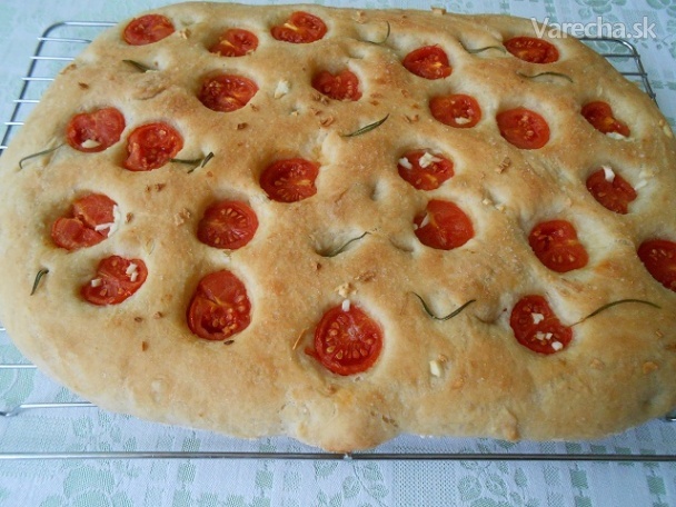Pizzový chlieb s cherry paradajkami a rozmarínom recept ...