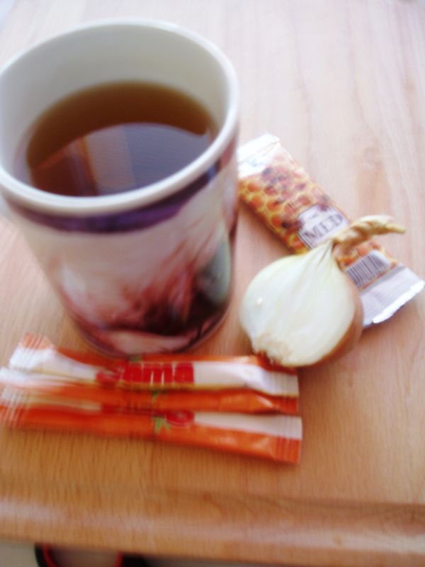 Karamelový čaj s cibuľou