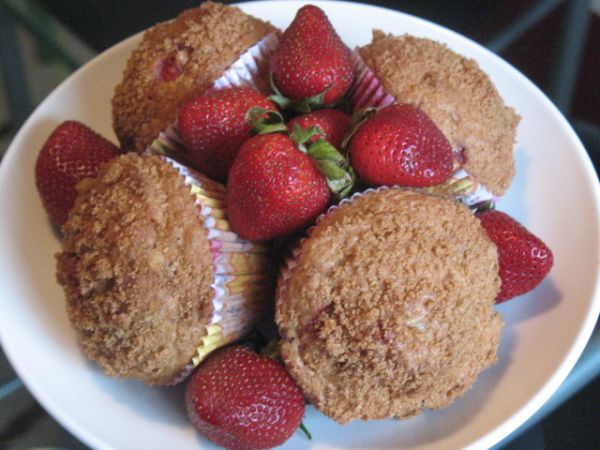 Jahodove muffins s rebarborou