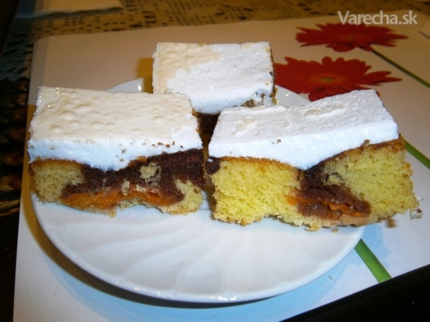 Zasnežený koláč s marhuľami (fotorecept) recept