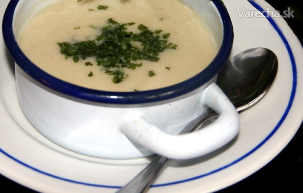 Polévka z vatovce obrovského (pýchavková) máslová recept ...