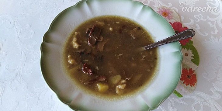 Hubová polievka s haluškami recept