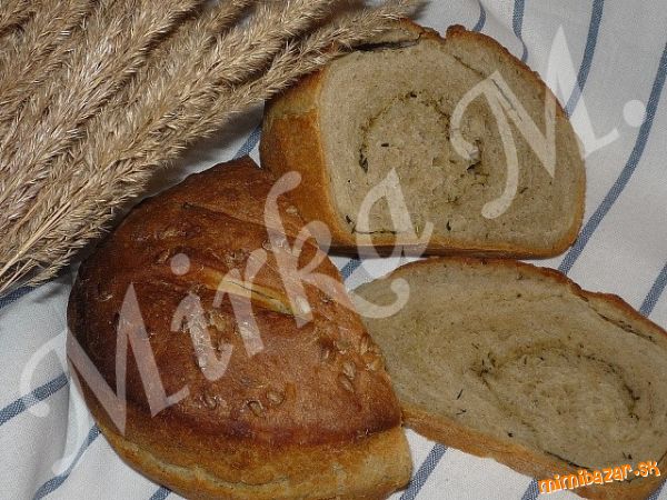 Chlieb s bylinkovým olejom