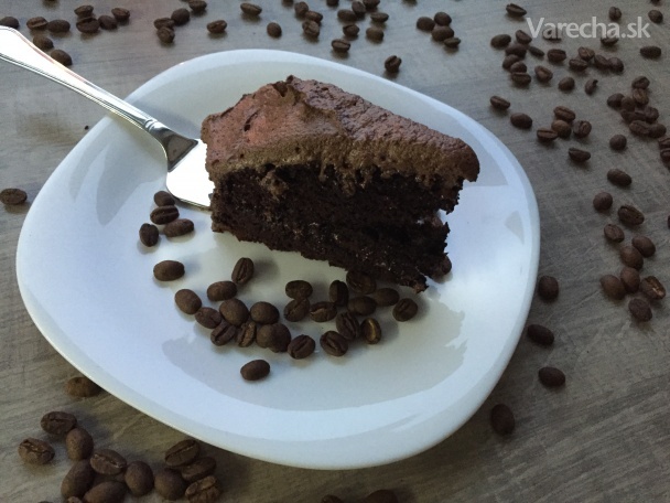 Škaredý vegánsky čokoládový koláč (videorecept) recept