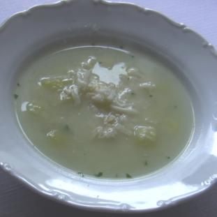 Cesnaková polievka s parmezánom