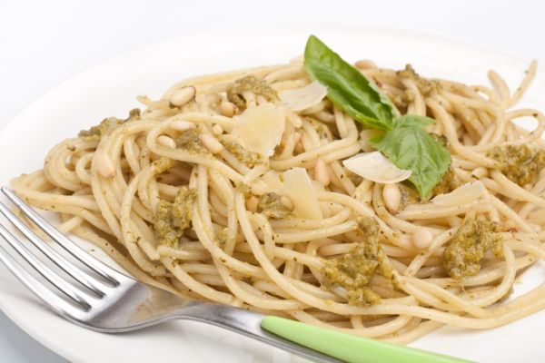 Špagety s bylinkovou pastou