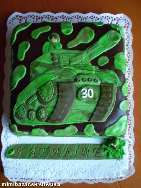 Vojenská tortička tank