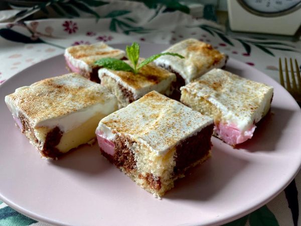 Fantastické TRIO rezy: To je najlepší pudingový koláč z hrnčeka ...