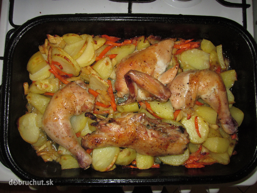 Fotogaléria Pečené kura na zemiakoch