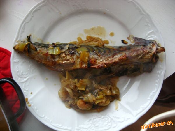 Makrela s cibulkou