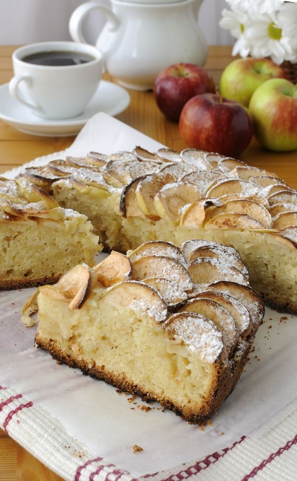 Jablkový koláč s pudingom