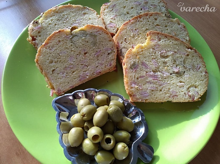 Bezlepkový olivový chlieb so šunkou recept