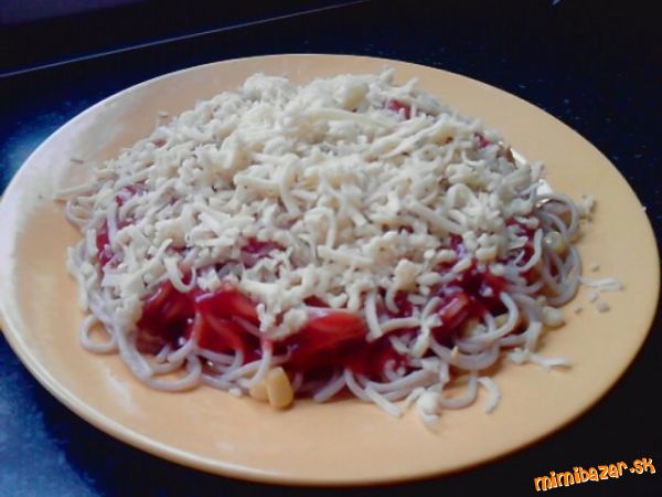 Špagety s tofu a kukuricou