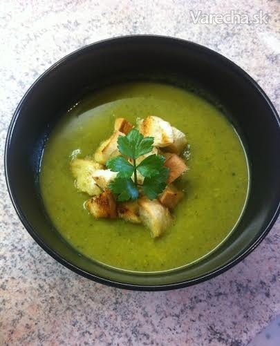 Vegan brokolicová polievka s mrkvou recept