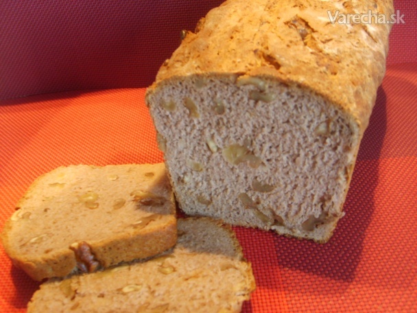 Chlieb s vlašskými orechmi (fotopostup) recept