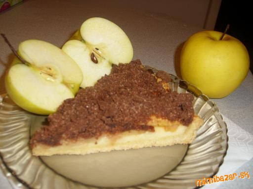 Jablkový koláčik s čokoládovou posýpkou